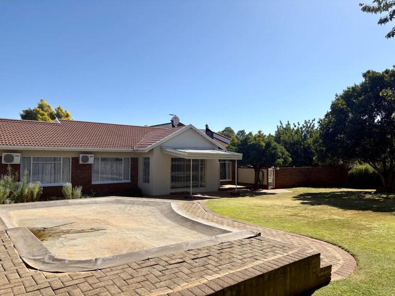 Comfortable family home in quiet street - Photo 2