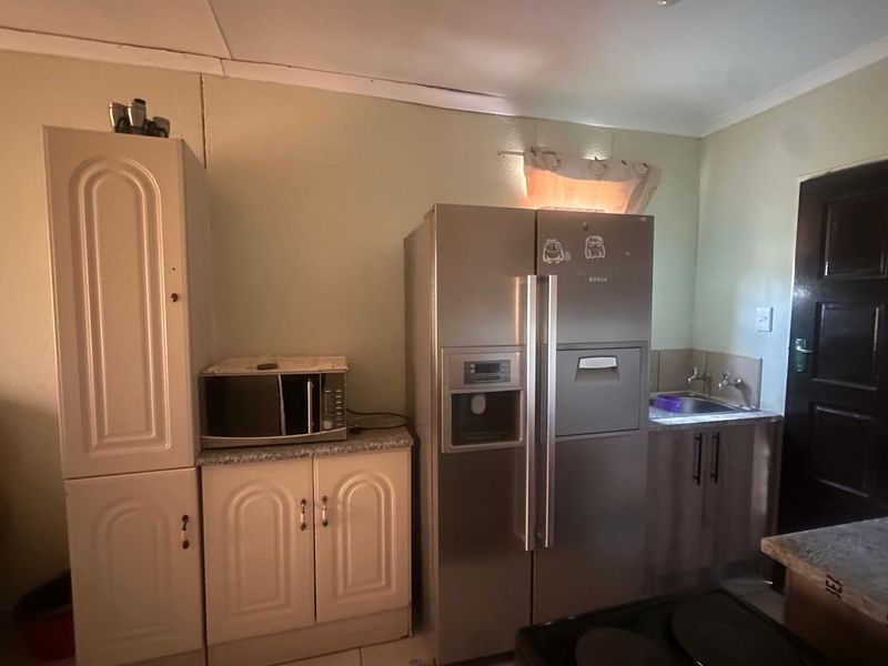 2 Bedroom House For Sale Savanna City - Photo 3