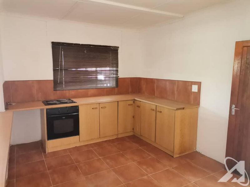 Freestanding House For Sale In Ondangwa Extension No 2 - Photo 3