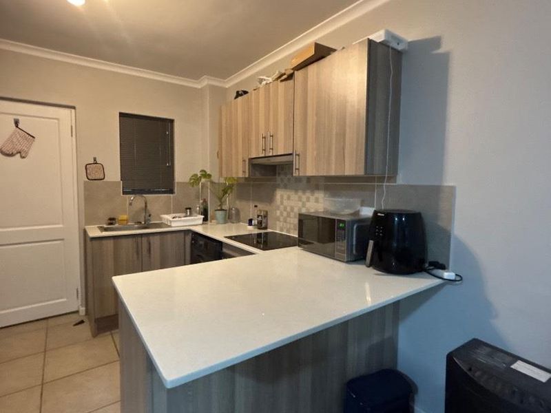 2 Bedroom Apartment - Photo 1
