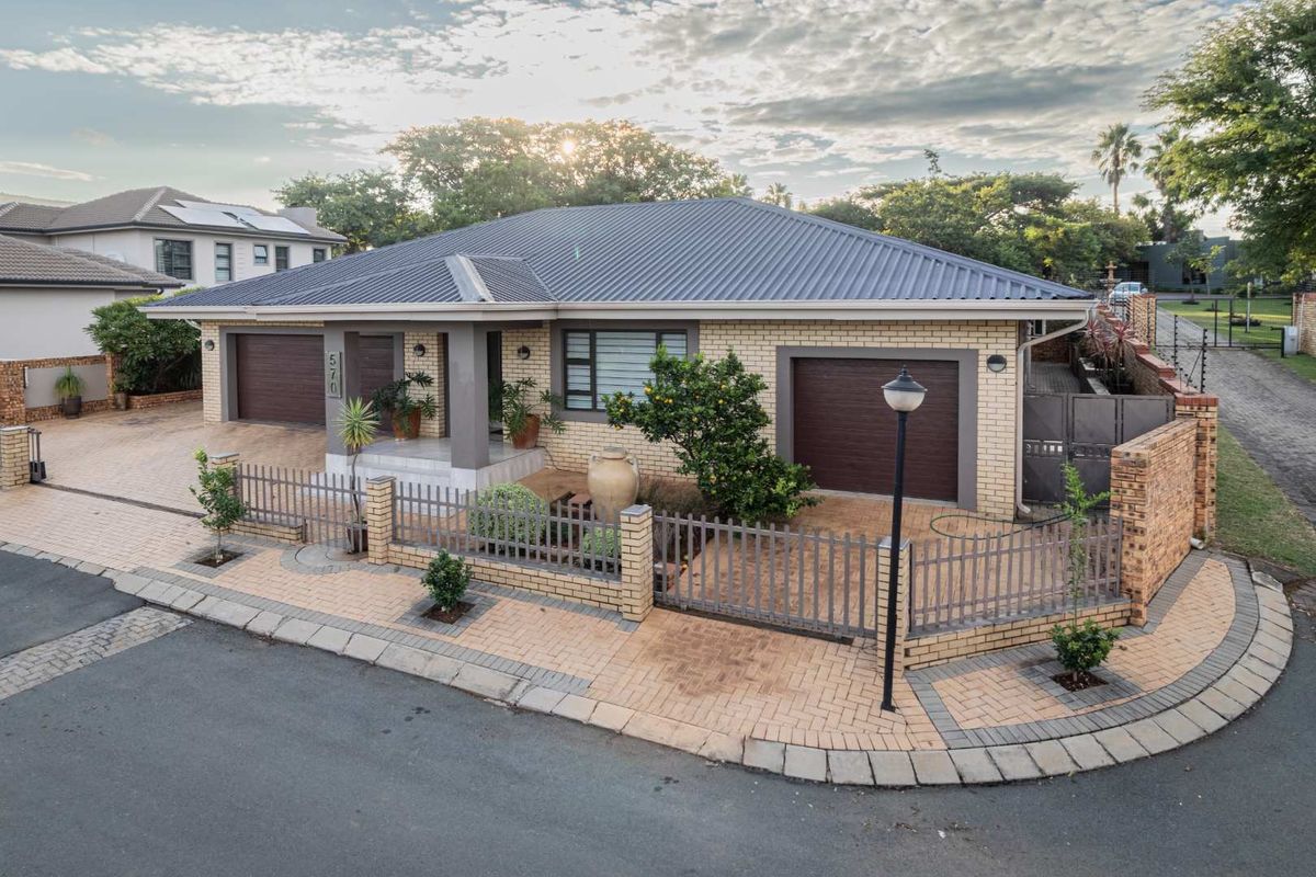 Graceful Living in a Home Designed for Family and Entertaining in a Secured Estate - Photo 2