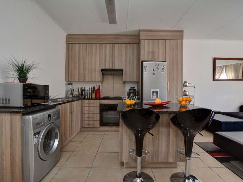 Experience Affordable Luxury Living - Photo 4