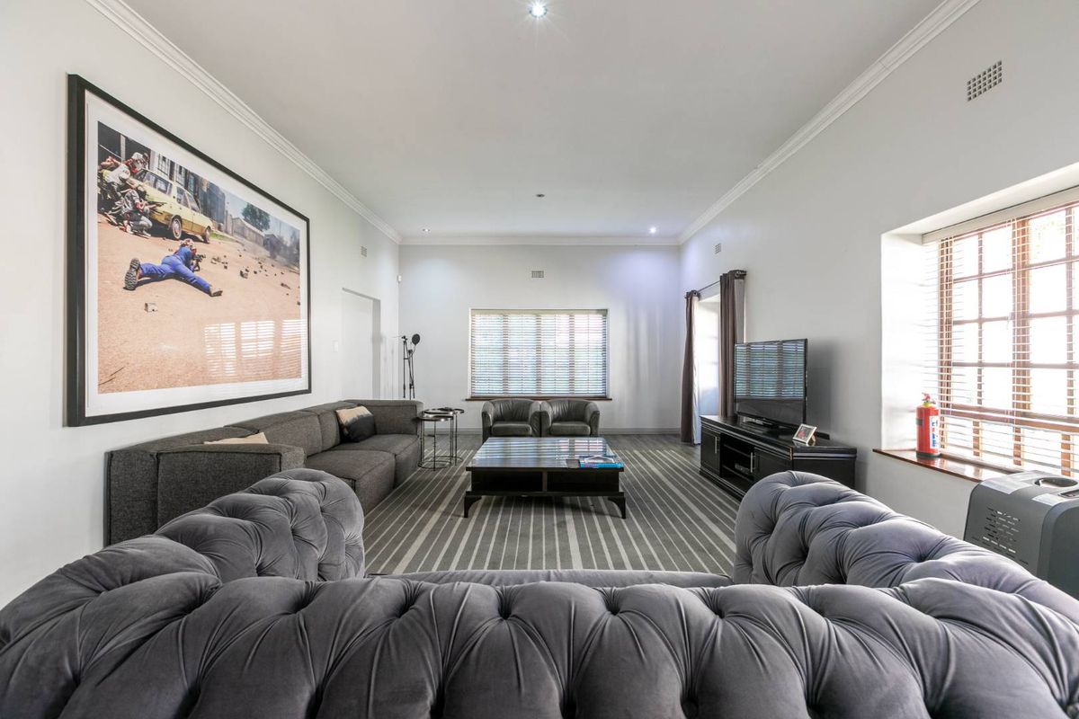 HOME IN THE HEART OF ROSEBANK - Photo 5