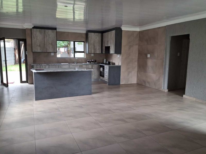 3 Bedroom House For Sale in Vanderbijlpark CW6 - Photo 7