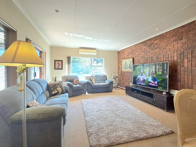 3 Bedroom Cluster for Sale in Mayberry Park - Photo 7