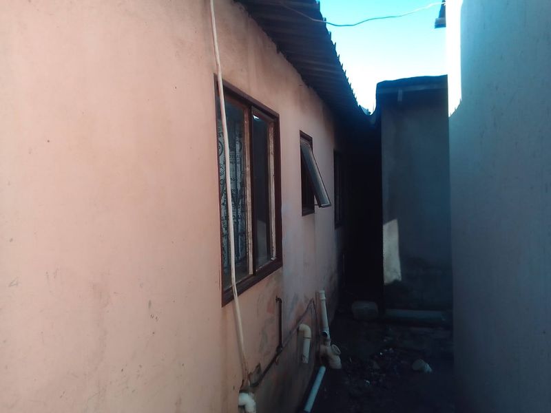 2 Bedroom House In Ivory Park - Photo 10