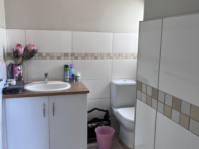 Two-bedroom retirement unit FOR SALE - Photo 8