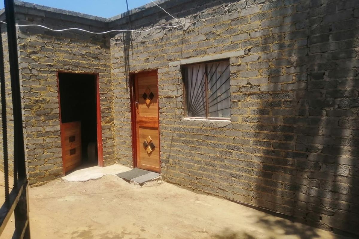 Unlock Income Potential: 8-Bedroom Investment Gem - Photo 3