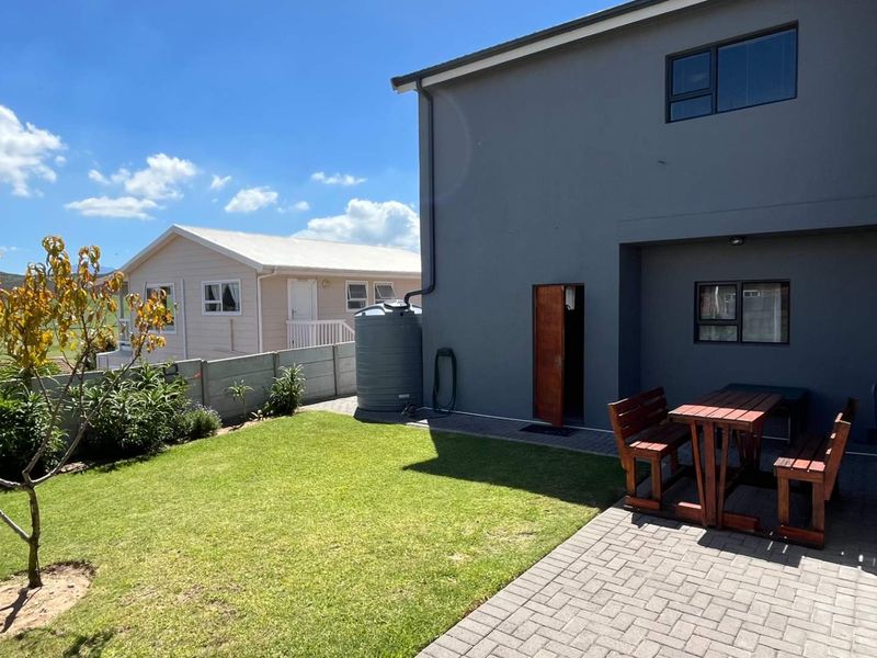 Retreat to Relaxation: Scenic Views & Spacious Living! - Photo 5