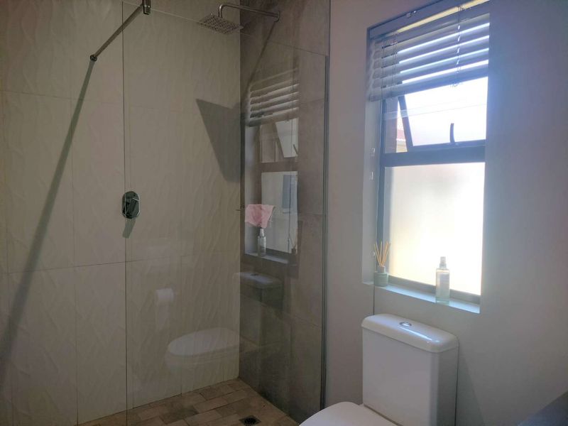 Modern 2-Bedroom Townhouse in New Development in Prime area - Photo 9