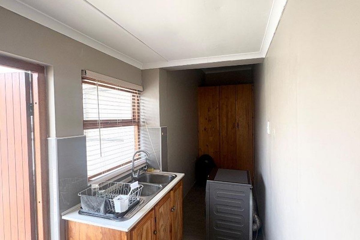 Furnished House & Flat to Rent in Walvis Bay Central - Photo 5