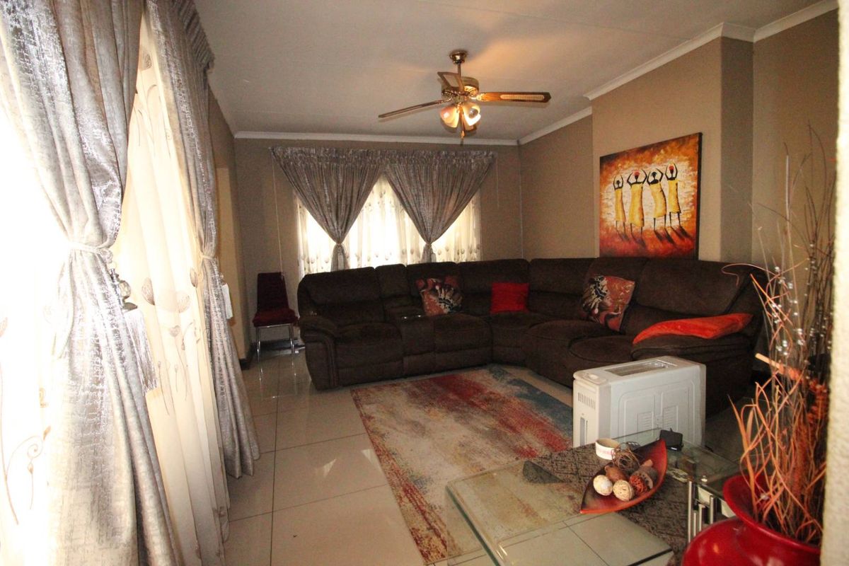 Beautiful home in good area - Photo 4