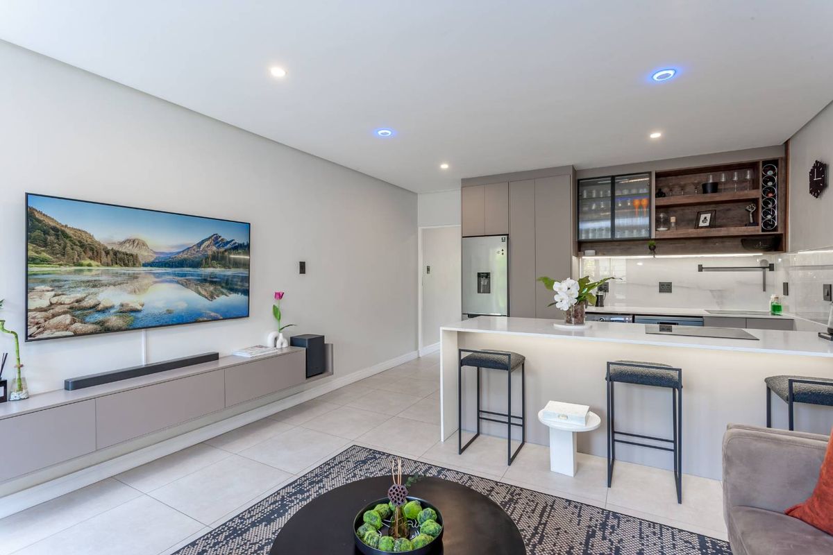 A STUNNING ONE BEDROOM FURNISHED APARTMENT - Photo 5