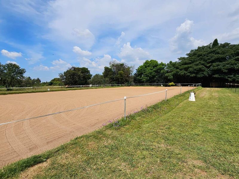 Compact, Secure, OFF THE GRID Equestrian Property - Photo 5