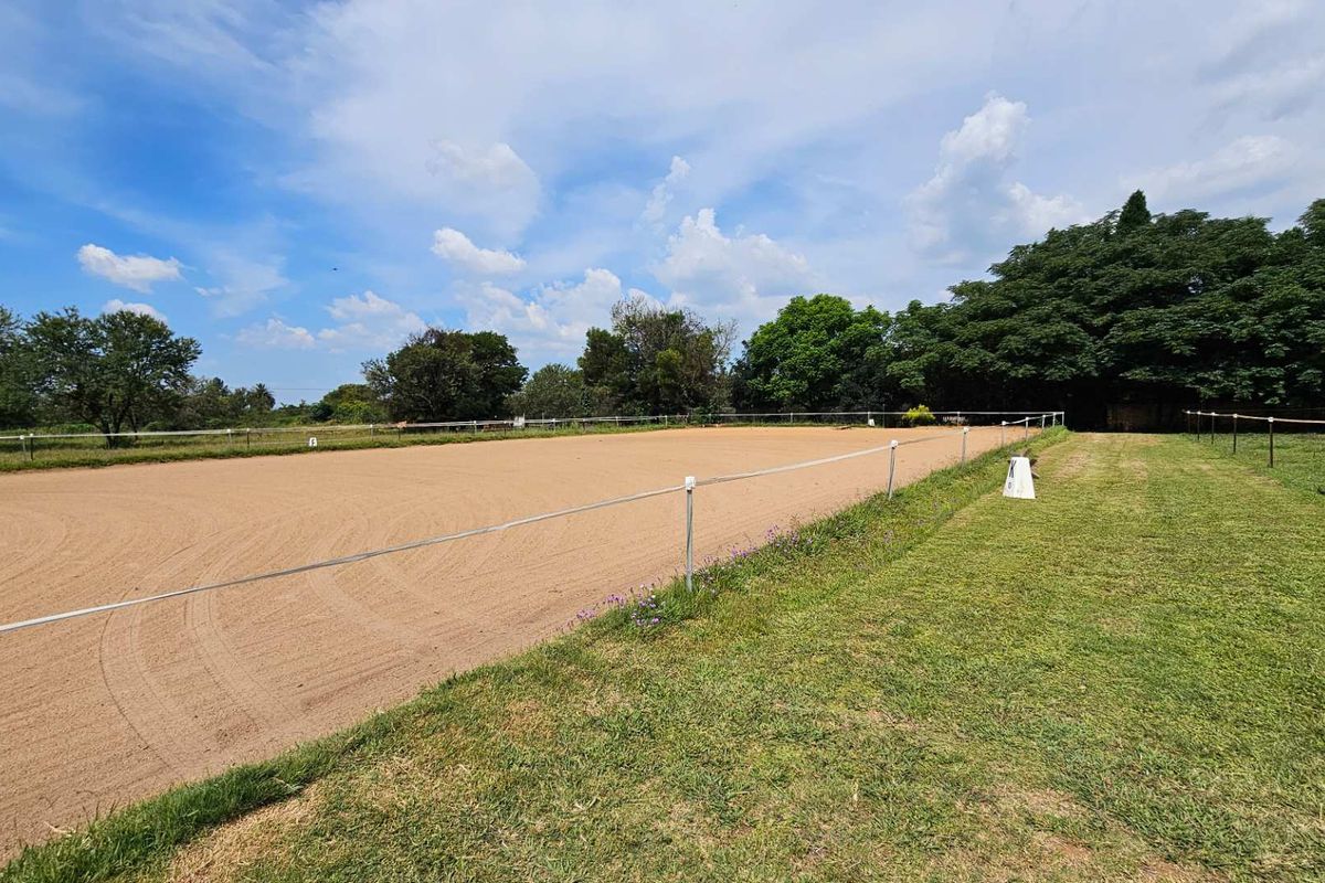 Compact, Secure, OFF THE GRID Equestrian Property - Photo 5