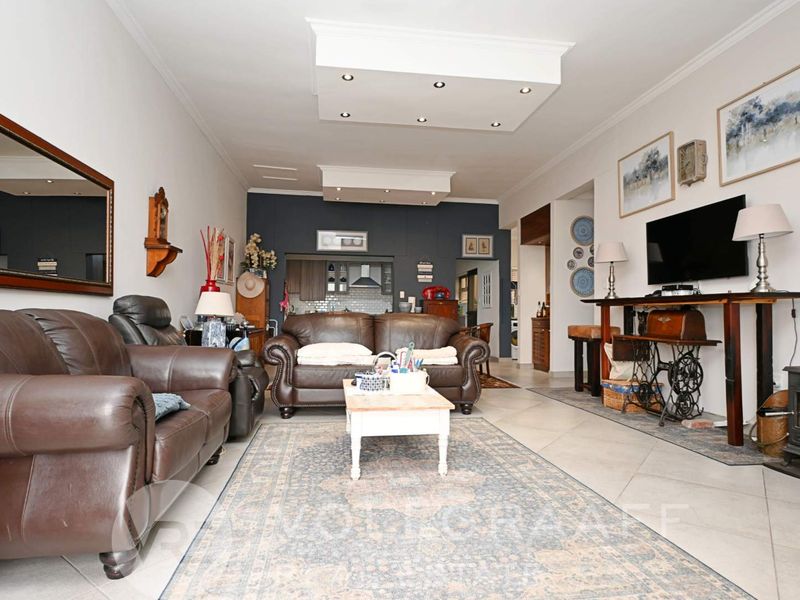 Neat Corner Home with Bachelor Unit For Sale in Extension 22, Swakopmund - Photo 5