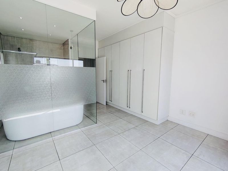 2 Bedroom- & 2 Batroom Apartment For Sale in The Polofields, Waterfall, Midrand - Photo 10