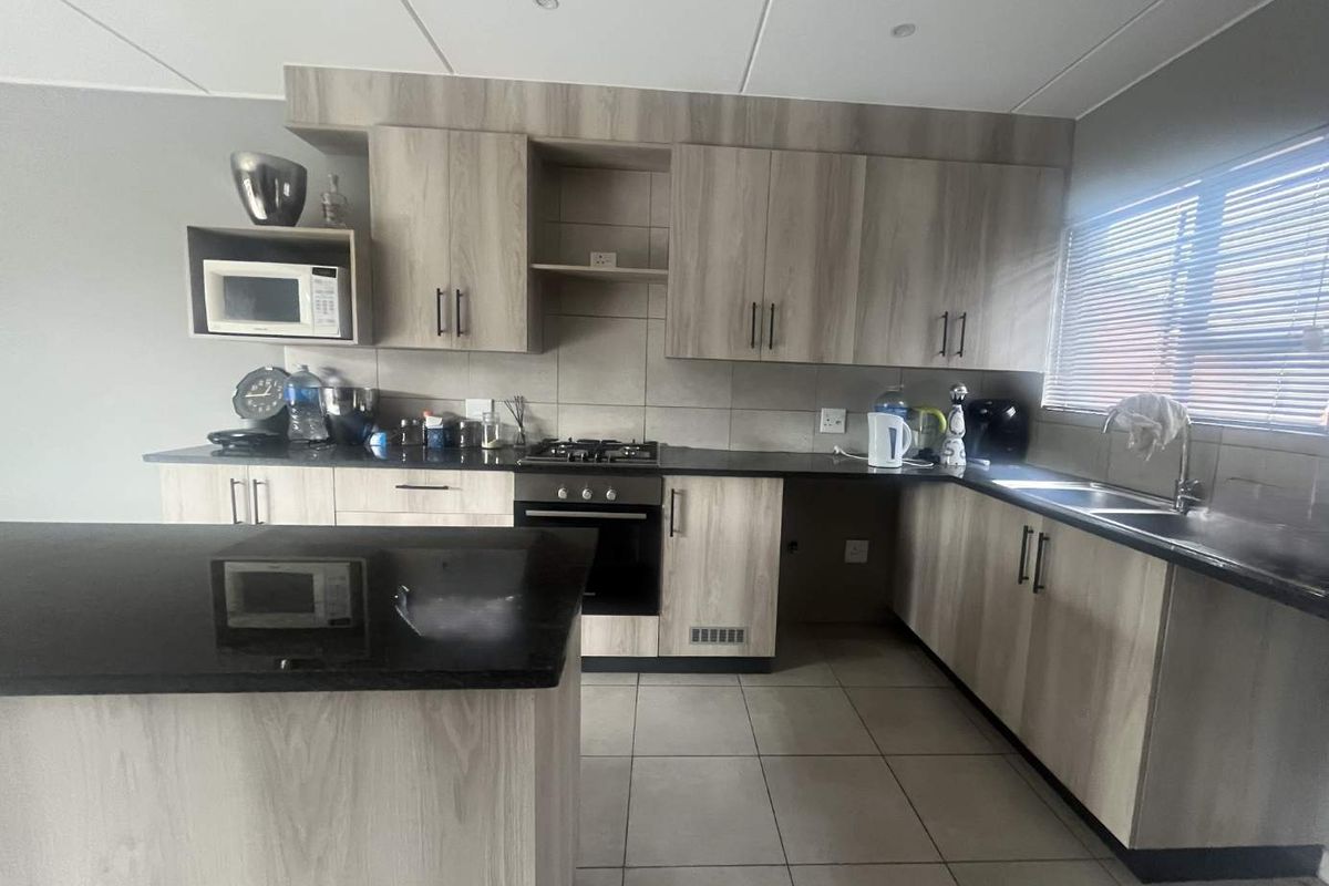 Where comfort meets clever living -your Ferndale hideaway with a garden twist! - Photo 2