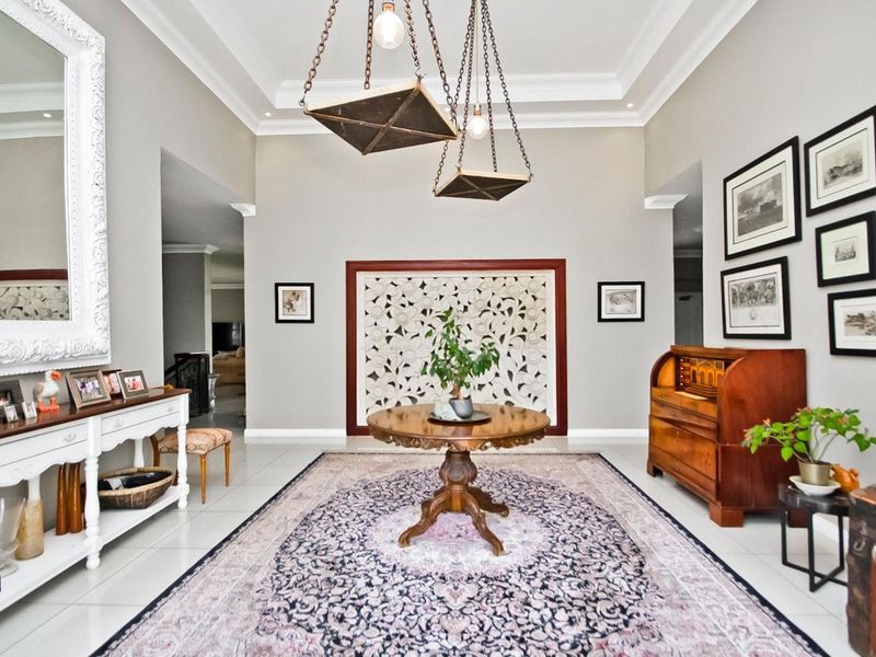 Elegance and sophistication abound in this grand Bryanston home. - Photo 3