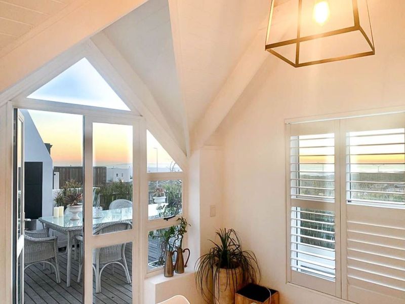 3 Bedroom townhouse with magnificent sea views for rent - Photo 5