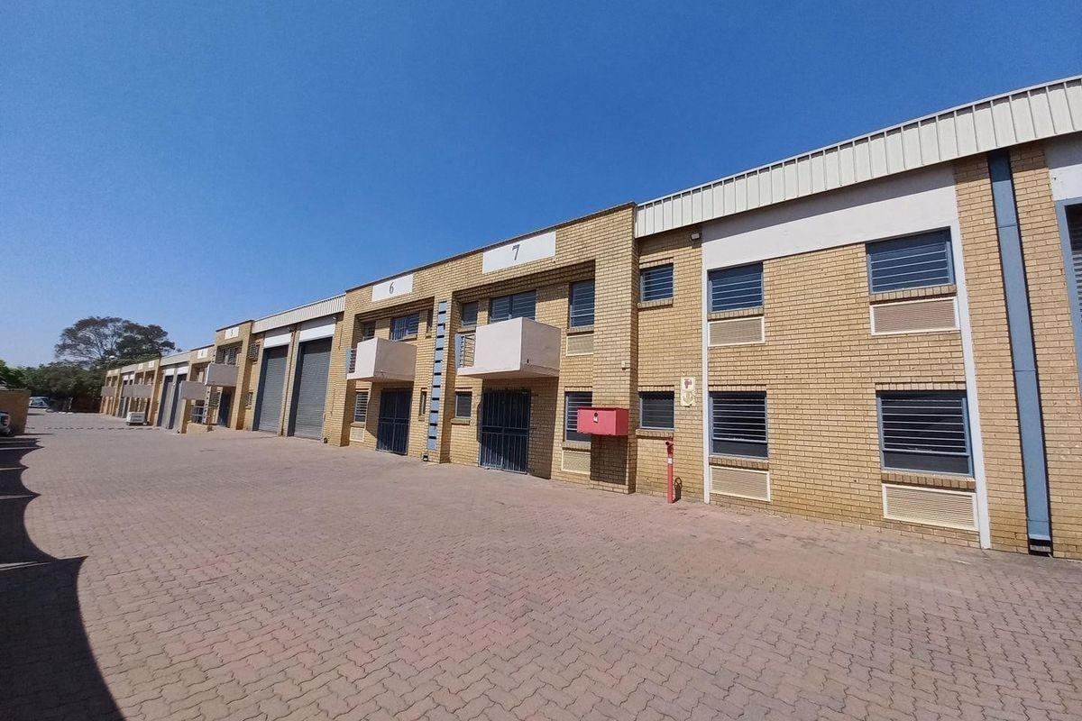 566m2 Driehoek Warehouse To Let - Photo 3