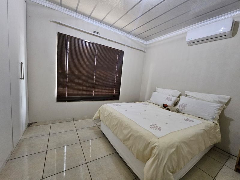 Welcoming Four Bedroom Family Home in Empangeni - Photo 9