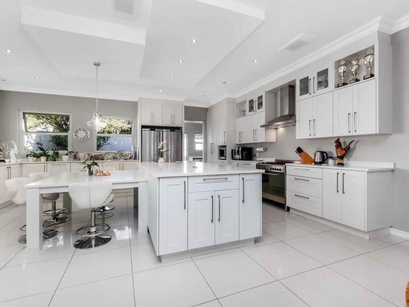 LOOKING FOR YOUR METICULOUSLY CARED FOR DREAM HOME TO ACCOMMODATE YOUR FAMILY? - Photo 8