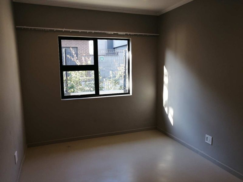 Modern Home to rent in Morningside Manor - Photo 5