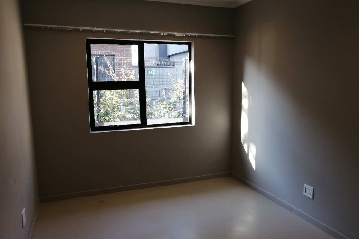 Modern Home to rent in Morningside Manor - Photo 5