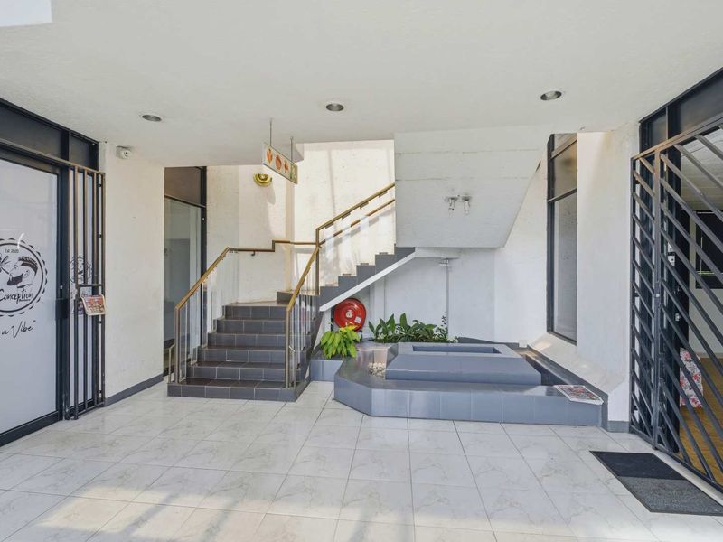 Commercial Office Investment Opportunity with Residential Conversion Upside - Photo 8