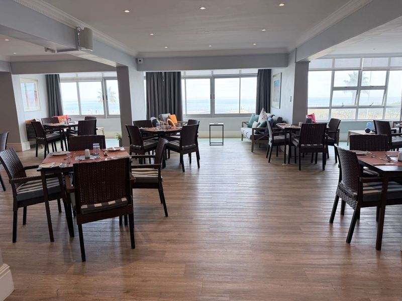 Luxurious Retirement Living in the Heart of Mouillie Point - Photo 7