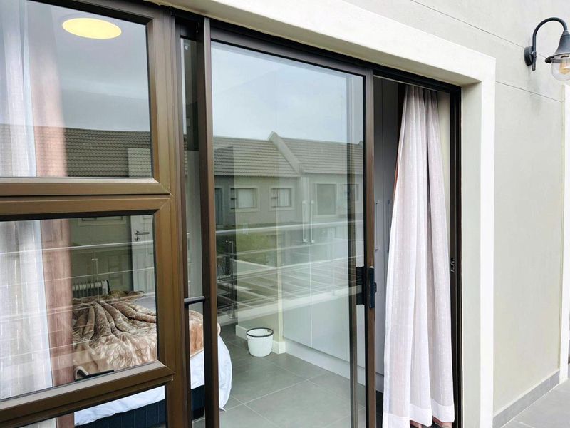 FULLY FURNISHED I LUXURY TOWNHOUSE - FOR RENT | MILE 4, Swakopmund - Photo 7