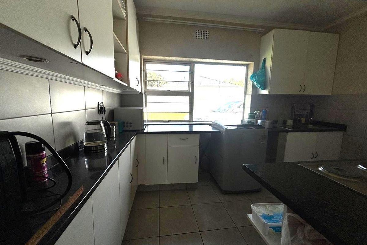 3 Bedroom House for sale in The Hill - Photo 4