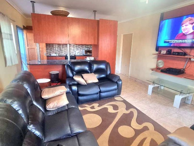 HOUSE FOR SALE IN GREENWELL, KATUTURA - Photo 9