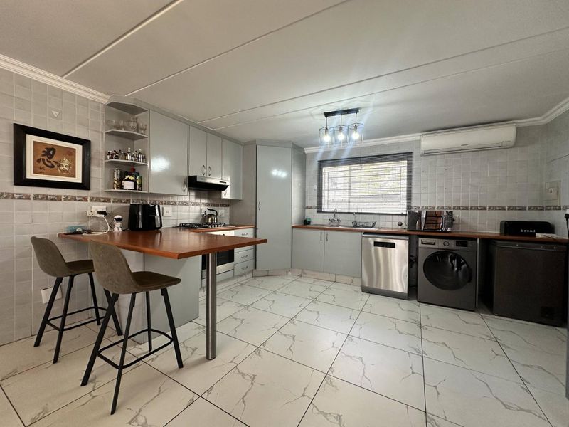 Beautiful 3-bedroom home in the secure Ashdown Forest Estate, Eden Glen. - Photo 5