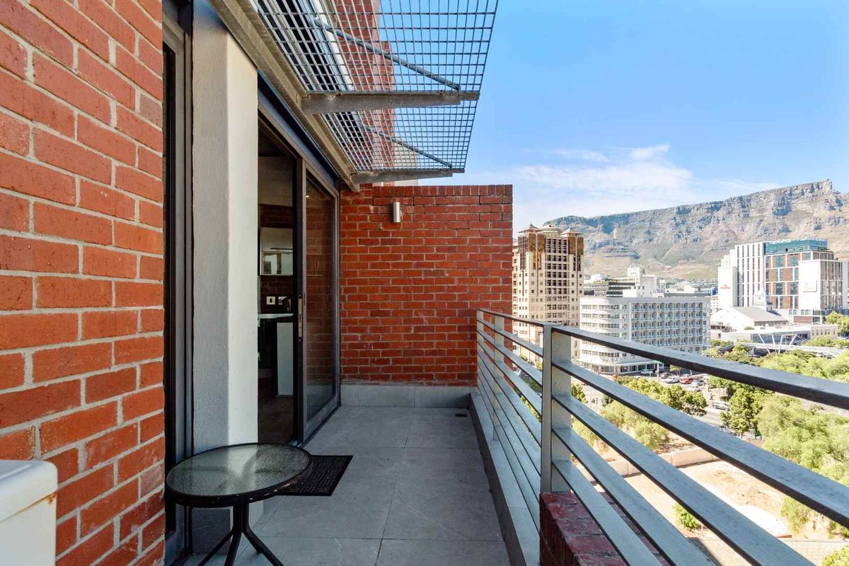 Industrial Slick Pad with views - Photo 2