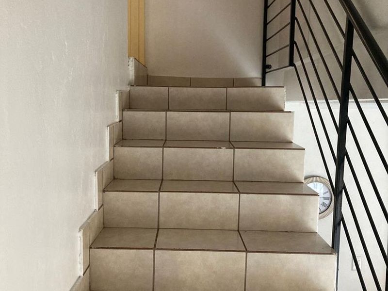 THREE BEDROOM TOWNHOUSE FOR SALE IN DAWN PARK - Photo 7