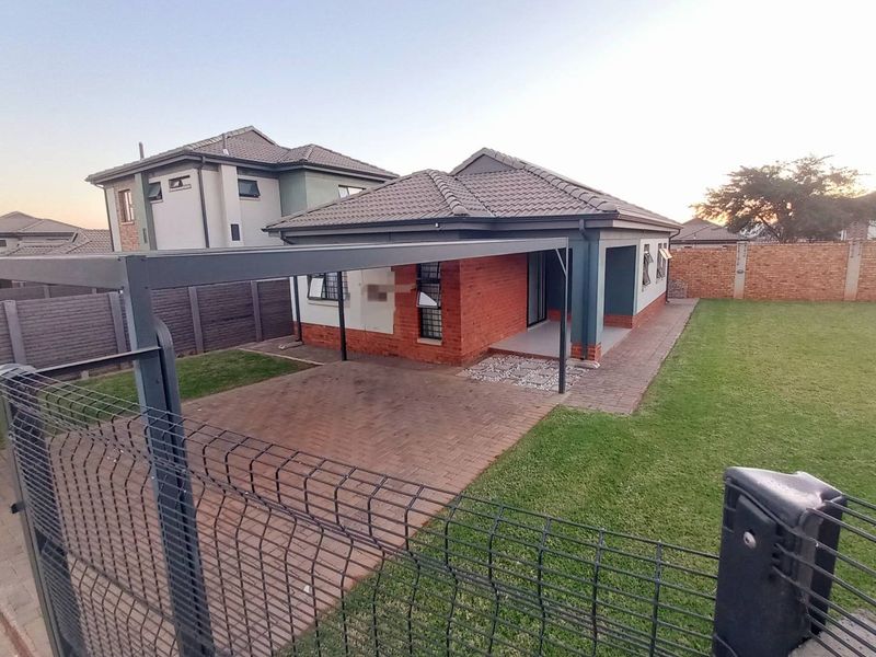 Three bedrooms house for sale in Capital View Estate - Photo 2