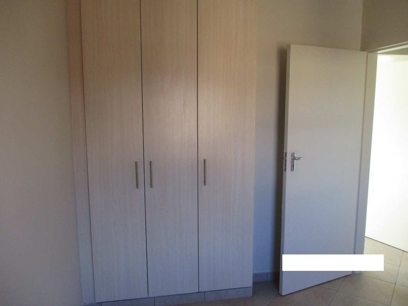 2 BEDROOM FLAT TO RENT IN PHILIP NEL PARK - Photo 8