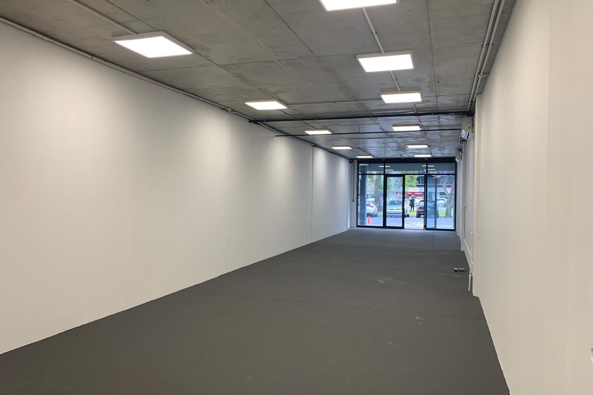 Prime Retail Space Available on Edward Road – Ready to Lease! - Photo 3