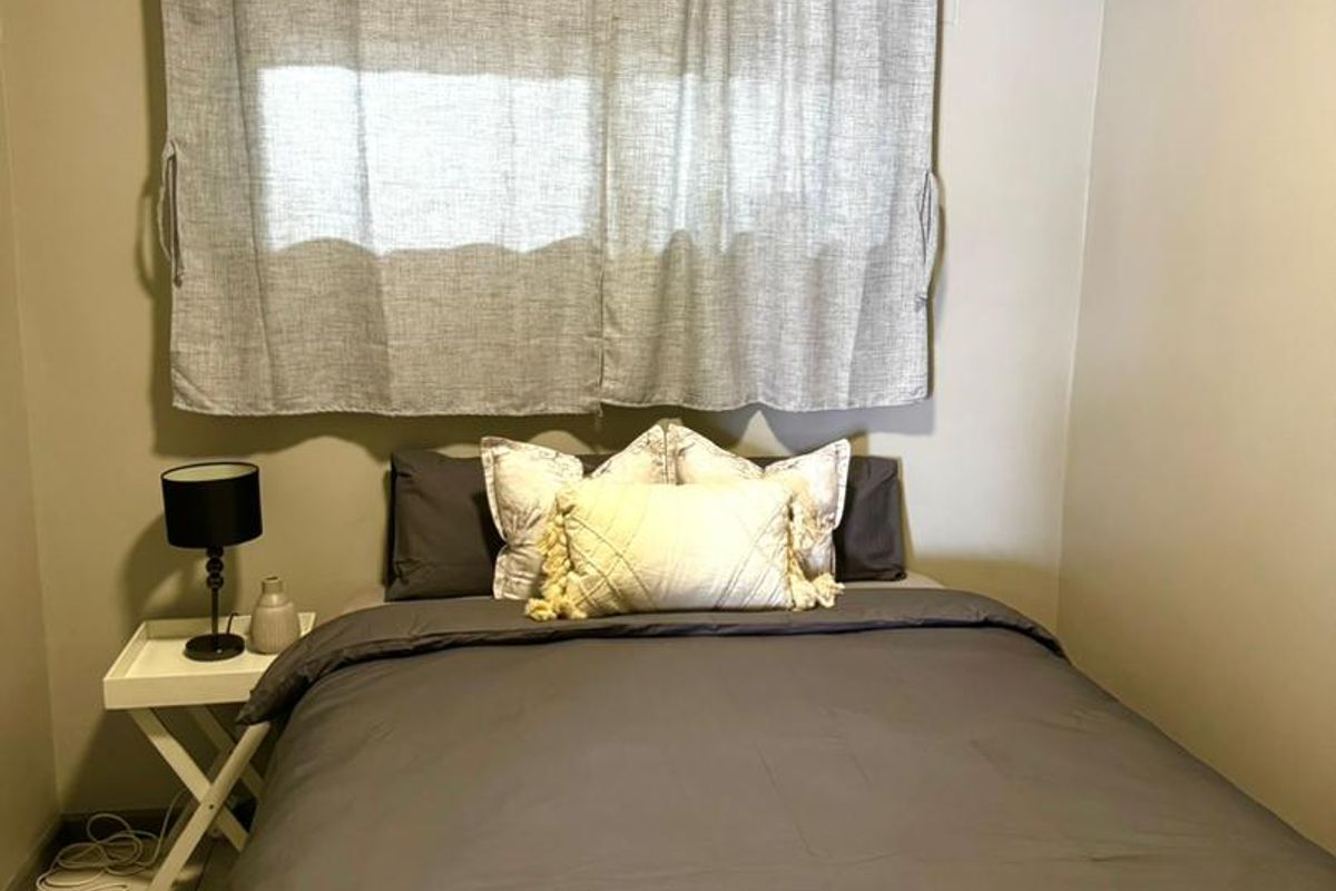 Merensky Tower- CBD Fully furnished 2bedroom flat, open plan kitchen, bathroom, balcony - Photo 2