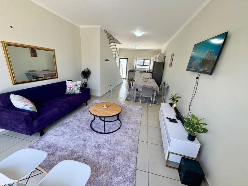 Fully Furnished 2x Bedrooms Townhouse To Rent in Dolphin Beach - Photo 2