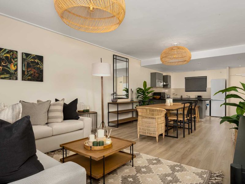 City Apartment with Spectacular Mountain Views - Photo 7