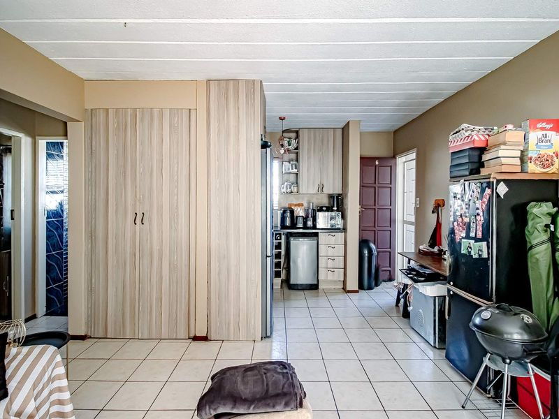 Ground Floor Apartment - Photo 6