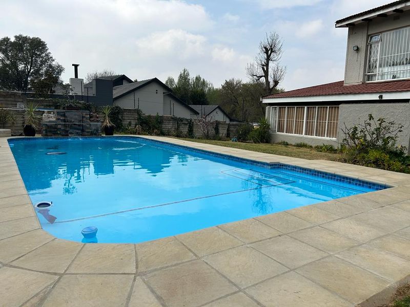 If only this large family home could speak, it would tell a thousand tales of love and memorable moments. Make it your own and nurture new memories. - Photo 3