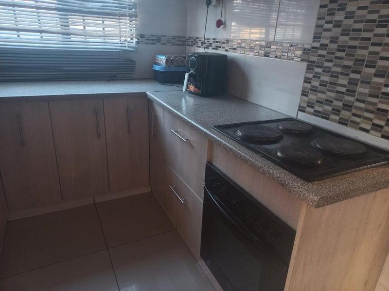 Lovely Family home - Photo 9