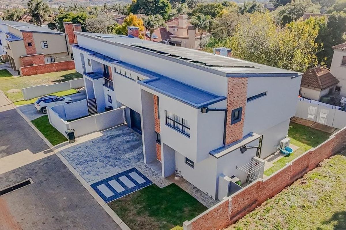 Stunning and modern 3 Bedroom House for Sale - Photo 2