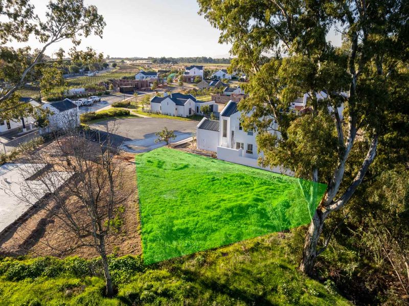 Exclusive Stand located in a cul-de-sac alongside the Nature Reserve in Phase 1 of Paarl Valleij Lifestyle Estate & Farm. - Photo 2
