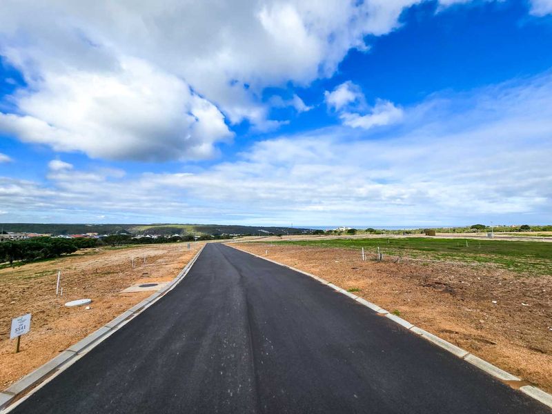 Now is you chance - make your real estate dream a reality! - Photo 3