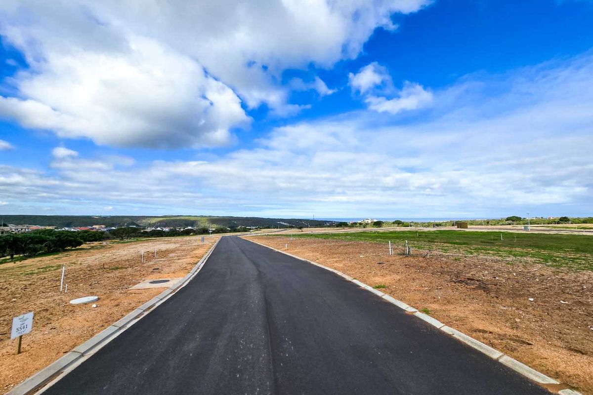 Now is you chance - make your real estate dream a reality! - Photo 3